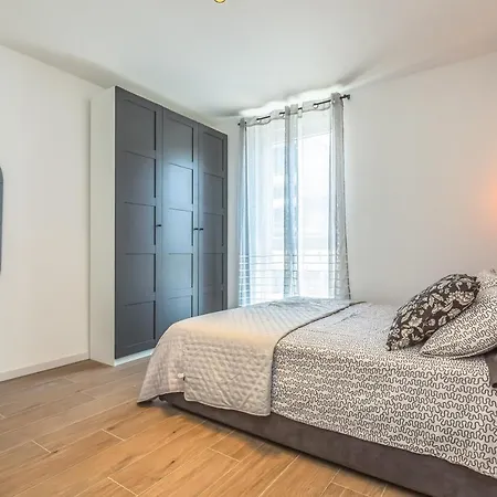 Vogue Apartment