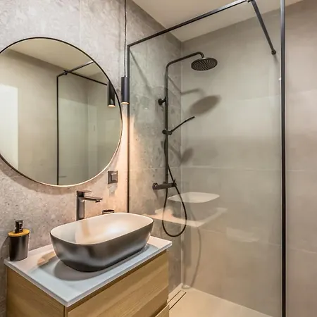 Apartment Vogue Omis